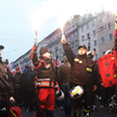 Sondaż: Czy należy ścigać odpalanie rac w czasie marszu?