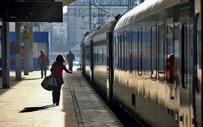 Polacy w pociągu wciąż daleko od Europy