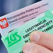 Nowa legitymacje emeryta-rencisty. Tradycyjna, plastikowa karta zyska nowoczesne zabezpieczenia