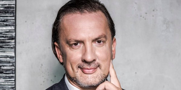 Mariusz Książek wychodzi z inwestycji w Synektika