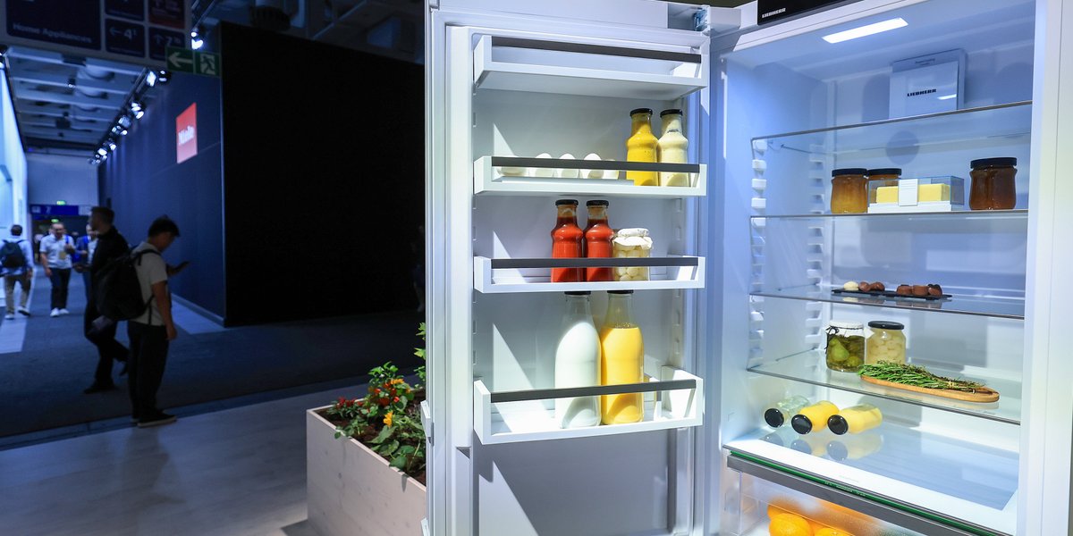 IFA trade show: real-time translation glasses and AI in a toothbrush