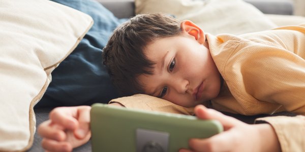 Screens don't reliably calm children, Ohio State University study finds