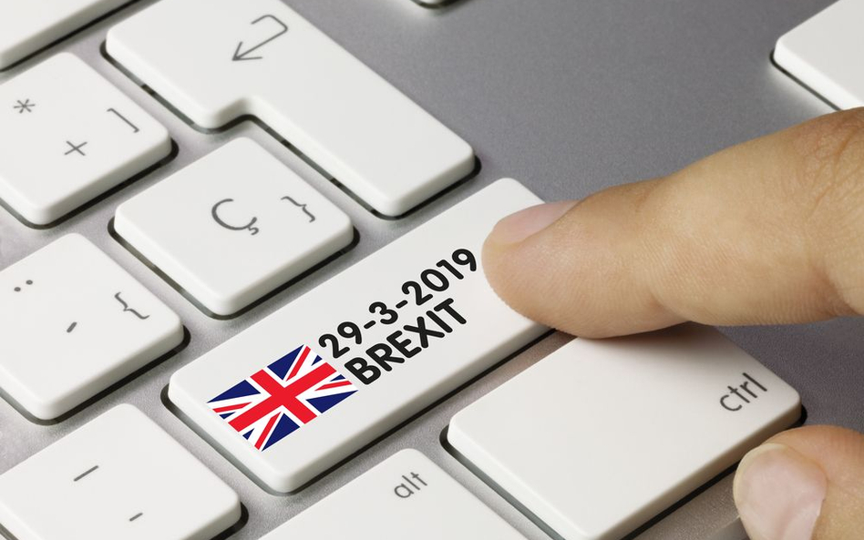 Twardy brexit wywoła chaos w rozliczaniu VAT