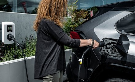 Hybryda czy hybryda plug-in? Czym się różnią, jak działają