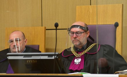 Sędzia Paweł Rygiel (z prawej) na sali rozpraw sądu apelacyjnego w Krakowie