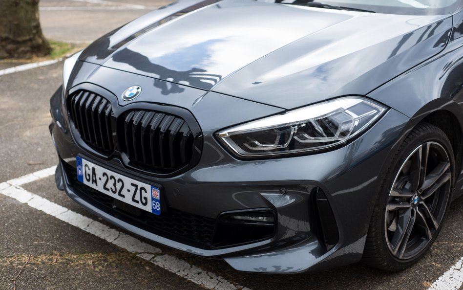 Na aukcjach wraków popularne są samochody marki bmw