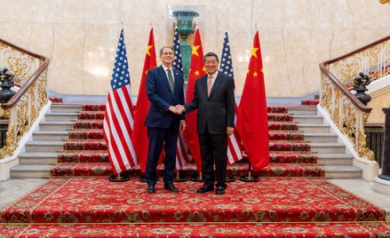 Sekretarz Skarbu USA Scott Bessent i wicepremier Chin He Lifeng