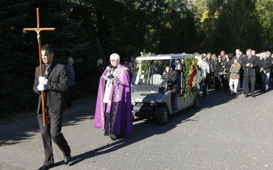 Zwrot za pogrzeb to też przychód dla fiskusa