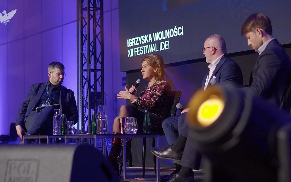 Uczestnicy debaty odpowiadali na pytania o to, czy i w jakich sektorach gospodarki powinno być obecn