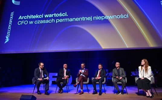 W debacie „Architekci wartości. CFO w czasach permanentnej niepewności” zasiedli Paweł Czuryło, reda
