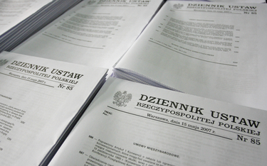 Wrzutki do ustaw i bezład legislacyjny - jak poprawić jakość prawa w Polsce