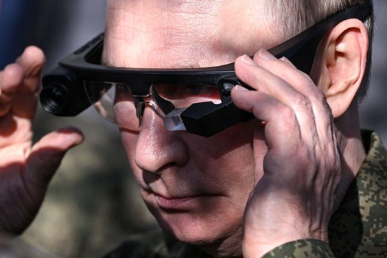 Władimir Putin obserwuje ćwiczenia Zapad 2025