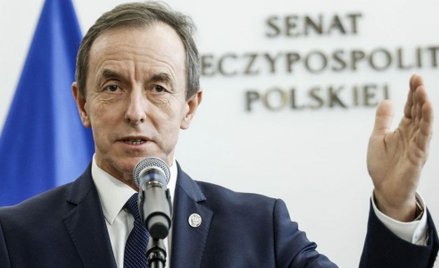 Grodzki: Przy Trumpie stoi dr Fauci. Kto stoi przy Szumowskim?