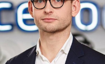 Jakub Turowski jest w Facebooku head of public policy na Polskę.