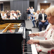95-letnia Lidia Grychtołówna ćwiczy co najmniej dwie godziny dziennie, a występ na żywo ceni bardzie