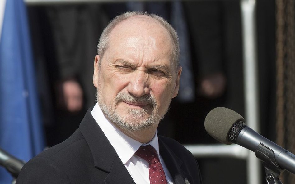 Macierewicz: Wyrok dla Arabskiego w zawieszeniu? Żenujące