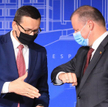 Premierzy Mateusz Morawiecki i Saulius Skvernelis w czwartek w Wilnie. Zadowoleni z wyników walki z 
