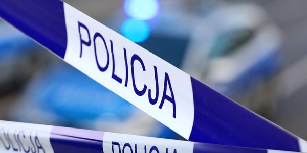 Nagi mężczyzna biegał po Płocku. Zmarł w czasie interwencji policji