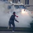 Wielotysięczna demonstracja przeciw restrykcjom covidowym w Brukseli. Doszło do zamieszek