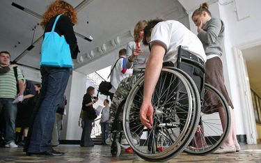 NIK: Niepełnosprawnym studentom nie jest w Polsce łatwo