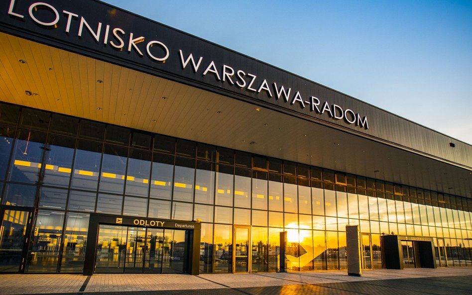 Lotnisko w Radomiu po pierwszym pełnym roku działalności: Alternatywa dla Warszawy