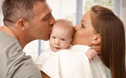 Zasiłek macierzyński zależy od urlopów związanych z rodzicielstwem