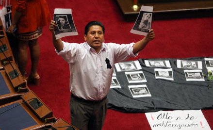 Peru na skraju wojny domowej