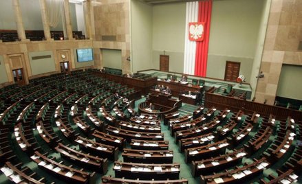 Legislacyjne cuda w Sejmie przed wyborami