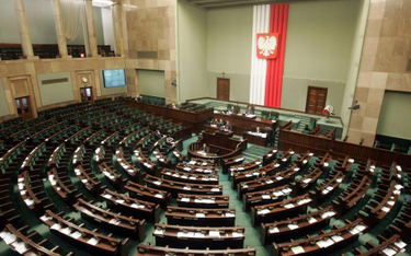 Legislacyjne cuda w Sejmie przed wyborami