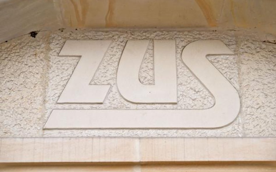 Chorującego zleceniobiorcę trzeba rozliczyć