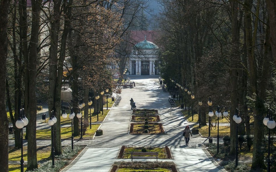 Uzdrowiska wznawiają działalność. Co muszą wiedzieć kuracjusze