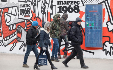 Przy stacji metra Centrum w Warszawie powstał mural poświęcony pamięci Marca ’68.