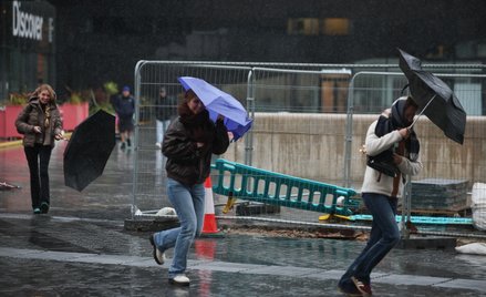 Niż atmosferyczny Boelo powoduje utrudnienia w transporcie w Wielkiej Brytanii