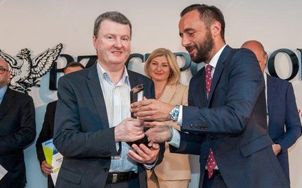 prof. Tomasz Ciach z Politechniki Warszawskiej i Cezary Szymanek z „BBWP”