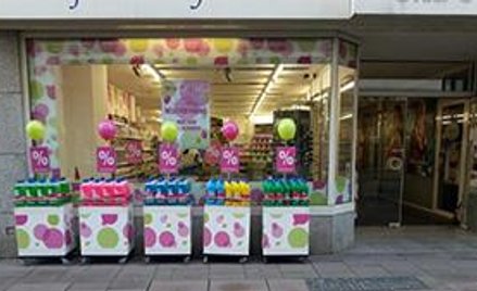 Kerdos przejmuje kontrolę nad Meng Drogerie