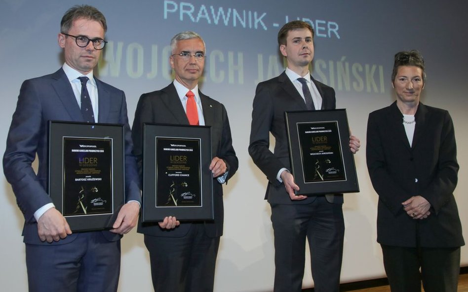 Wyróżnieni w kategorii Rekomendacje/prawnik lider: Bartosz Krużewski (Clifford Chance), Grzegorz Nam