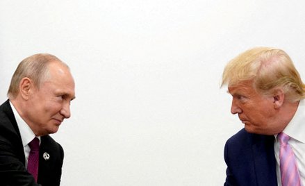 Władimir Putin i Donad Trump podczas szczytu G20 w Osace, czerwiec 2019