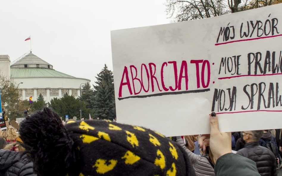 Ponad połowa Polaków chce referendum. Więcej mężczyzn