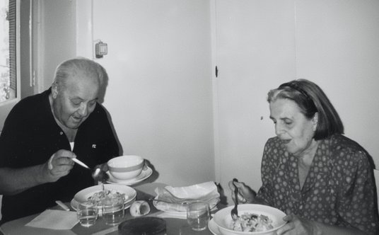 Gustaw Herling-Grudziński z żoną Lidią Croce, mat.promocyjne wyd. Austeria