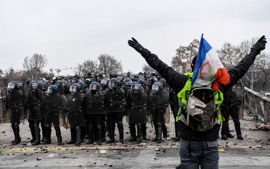 Wicepremierzy Włoch poparli żółte kamizelki we Francji