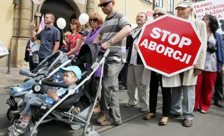 Wielu Polaków od lat domaga się całkowitego zakazu aborcji.