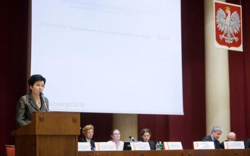 Samorządy zatrudniają kadrę wyższego szczebla na podstawie powołania