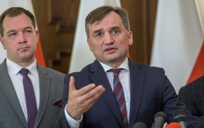 Minister sprawiedliwości, prokurator generalny Zbigniew Ziobro i nowy wiceminister Piotr Cieplucha