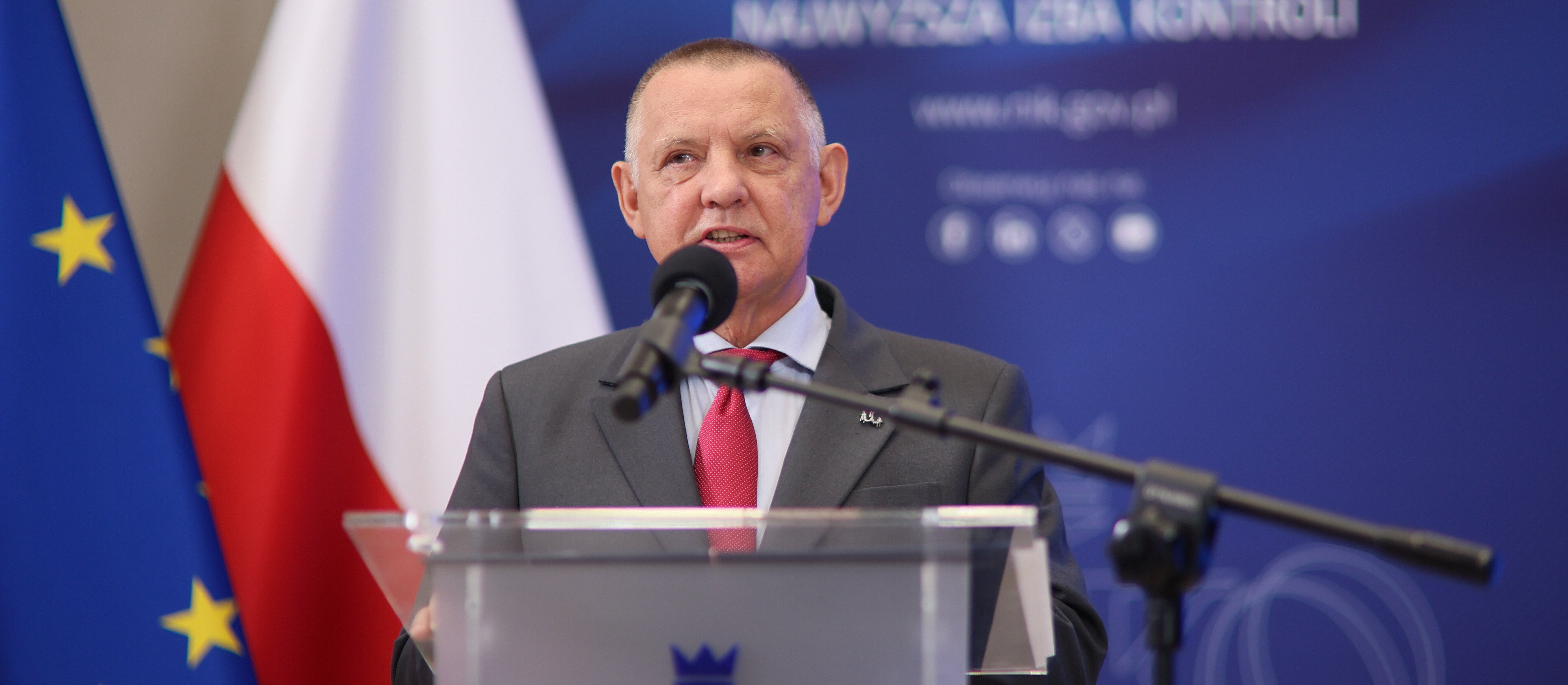 Uderzenie w nowego Gargamela NIK. Bezwzględna walka Smerfa Kontrolera o stanowisko