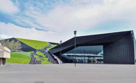 Międzynarodowe Centrum Kongresowe – największa zadaszona powierzchnia konferencyjna w kraju.