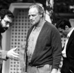 Francis Ford Coppola udziela wskazówek Marlonowi Brando podczas realizacji "Ojca Chrzestnego". Na dr