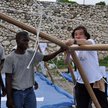 Shigeru Ban pracuje na Haiti - Paper Emergency Shelter for Haiti, Port-au-Prince, Haiti, 2010 Photo 