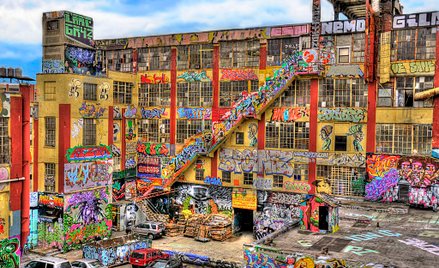 Zniszczona mekka graffiti. Ponad 6 mln dolarów dla artystów