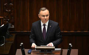 Prezydent RP Andrzej Duda przemawia podczas pierwszego posiedzenie Sejmu X kadencji na sali obrad Se