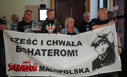 Manifestacja w siedzibie Sądu Okręgowego w Nowym Sączu